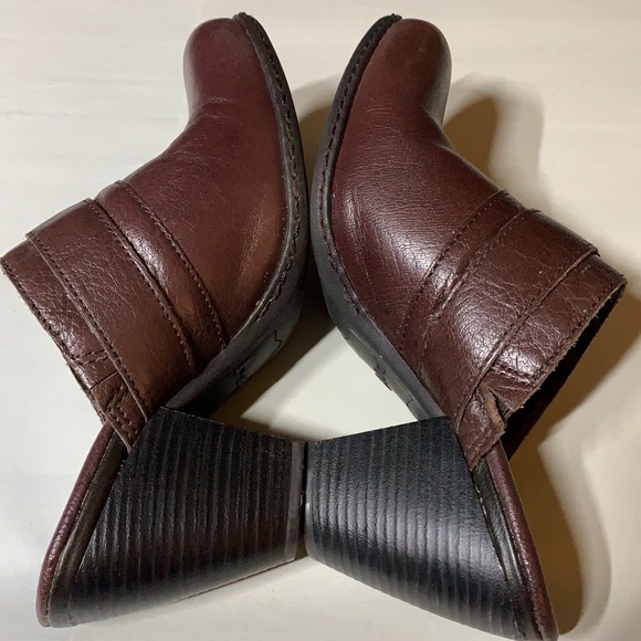 Born Brown leather upper/ lining clogs slip on good condition Size 7M gr8 brand - Picture 5 of 10